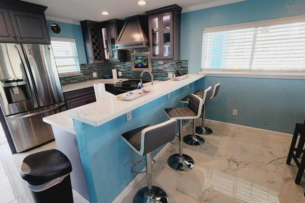 Acapulco - Upstairs Beachview Beauty 50 Steps To A Private Beach! Byot Galveston Exterior photo